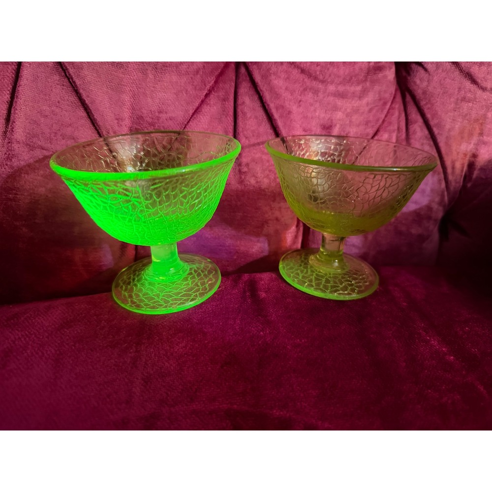 L.E. Smith By Cracky Canary Yellow Vaseline Uranium Glass Sherbet Cups Set of 2